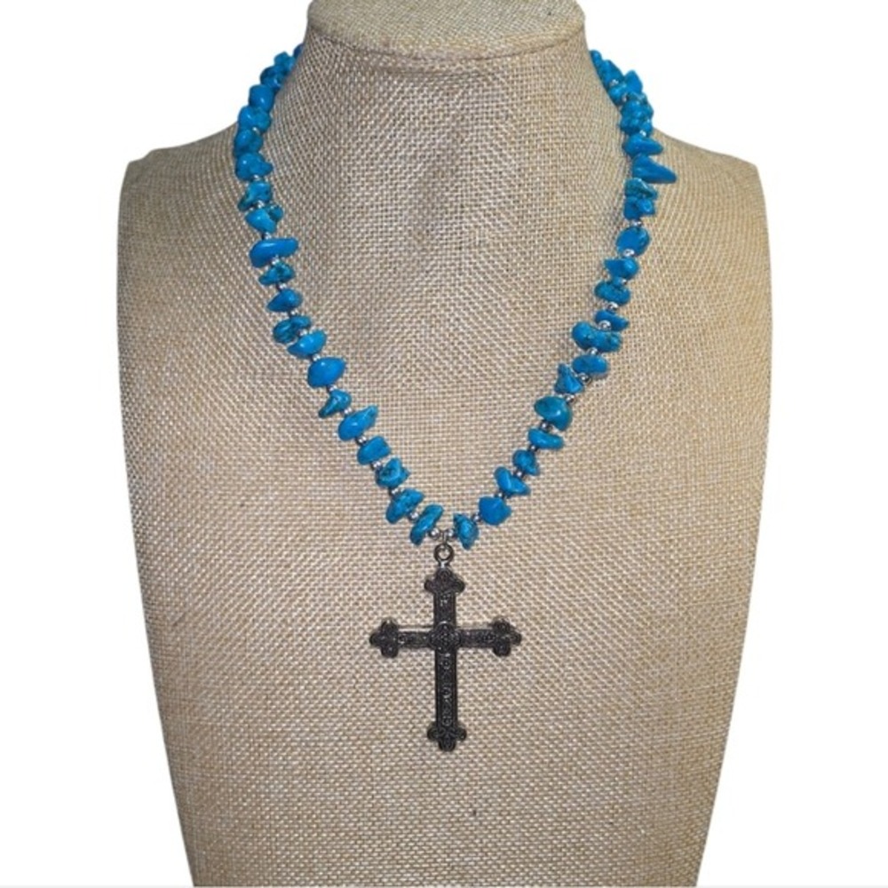 Treska Turquoise Cross Pendant Necklace Chip Stone Bead Silver Tone Toggle Clasp